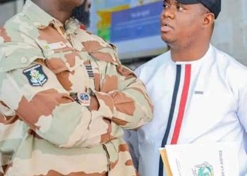 Le ridicule ne tue pas, le silence ne semble pas satisfaire les curieux. C’est l’hôpital qui se moque de la charité