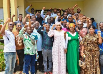 Soutien renforcé à l’UFDG : la Cellule de Communication rend visite à Hadja Halimatou Dalein Diallo