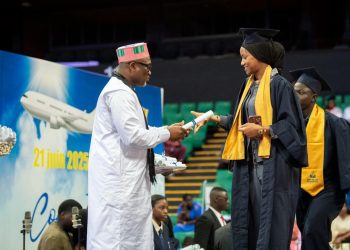 Diplomatie éducative : le ministre guinéen Félix Lamah parraine la 28ᵉ promotion de SUPDECO Sénégal