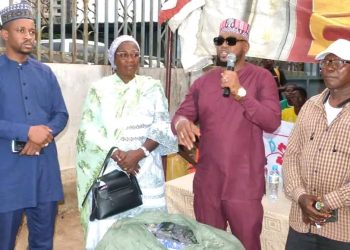 Nongo : Le Ministre Bogola Haba soutient la jeunesse et le sport local