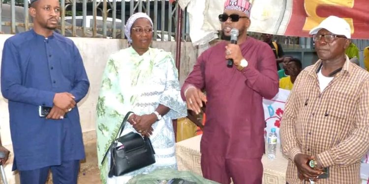 Nongo : Le Ministre Bogola Haba soutient la jeunesse et le sport local