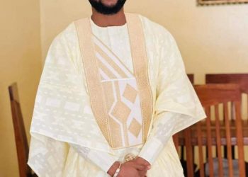 « Hier, il critiquait. Aujourd’hui, il marche avec nous », par Ahmed Sékou Camara, « Ahmed de Paris », Démineur du GMD