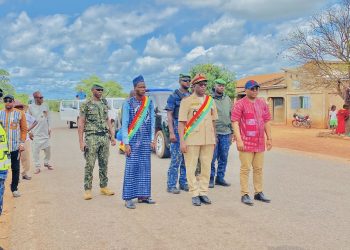 Koundara : Ousmane Gaoual Diallo présente la nouvelle Constitution et promet la rénovation de la Maison des Jeunes