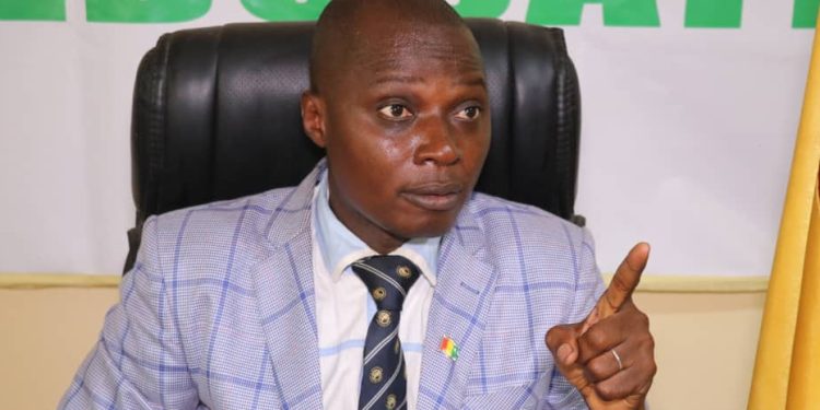 Suppression de l’examen d’entrée en 7e année : « Les conditions ne sont pas encore réunies », avertit Michel Pépé Balamou