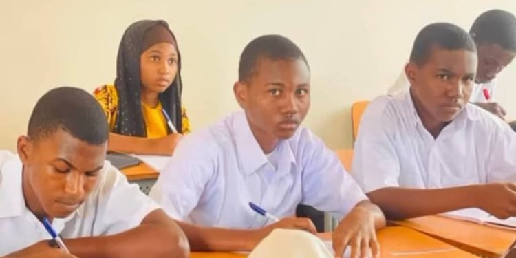 Baccalauréat 2025 : La préfecture de Mali enregistre un taux de réussite de 76,28 %