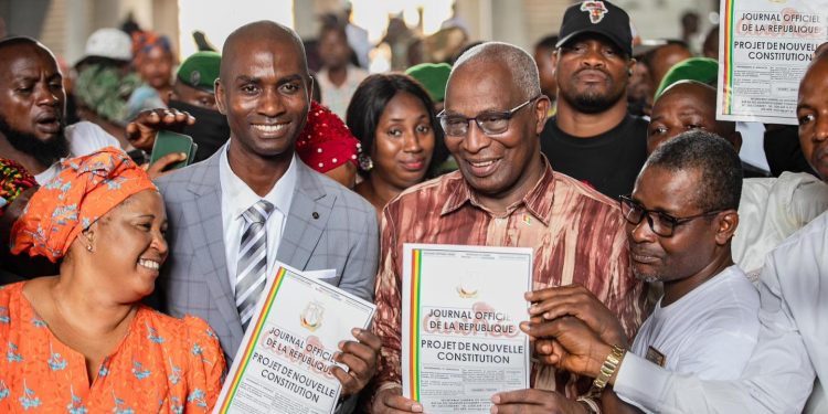 ·   𝐀𝐱𝐞 𝐇𝐚𝐦𝐝𝐚𝐥𝐥𝐚𝐲𝐞-𝐊𝐚𝐠𝐛𝐞𝐥𝐞𝐧 :𝐥𝐞 𝐏𝐫𝐞𝐦𝐢𝐞𝐫 𝐦𝐢𝐧𝐢𝐬𝐭𝐫𝐞 𝐚𝐩𝐩𝐞𝐥𝐥𝐞 𝐥𝐚 𝐣𝐞𝐮𝐧𝐞𝐬𝐬𝐞 𝐚̀ 𝐥’𝐞𝐧𝐠𝐚𝐠𝐞𝐦𝐞𝐧𝐭 𝐜𝐢𝐭𝐨𝐲𝐞𝐧 𝐚𝐮𝐭𝐨𝐮𝐫 𝐝𝐮 𝐩𝐫𝐨𝐣𝐞𝐭 𝐜𝐨𝐧𝐬𝐭𝐢𝐭𝐮𝐭𝐢𝐨𝐧𝐧𝐞𝐥