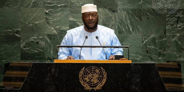 Retour à l’ordre constitutionnel : la Guinée adopte sa nouvelle Constitution