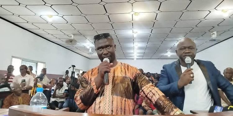 Affaire Singleton au tribunal de Coyah : la famille Traoré dénonce un comportement « irrespectueux et irresponsable »