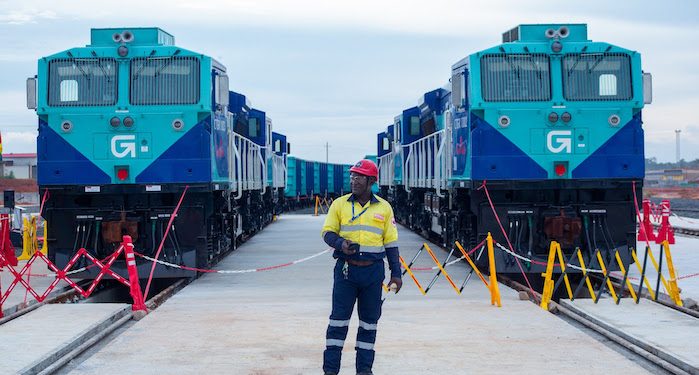 Les quatre premières locomotives du projet Simandou sont arrivées en Guinée: Une nouvelle étape majeure vers l’opérationnalisation de la Compagnie du TransGuinéen