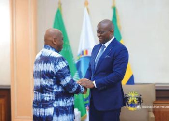 Gabon : Le Chef de l’État reçoit le ministre guinéen des Affaires étrangères
