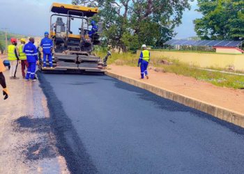 Koubia : Les travaux de bitumage de la voirie urbaine affichent un taux d’exécution de 20 %