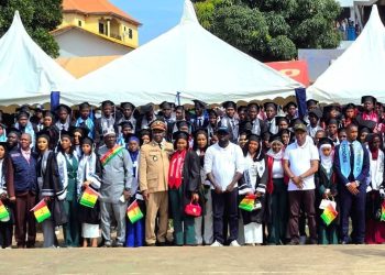 Labé : la 16ᵉ promotion de l’Université Amadou Dieng honore le ministre Mory Condé