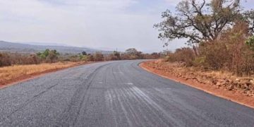 Le goudron foule enfin le sol de Mali après 99 ans d’attente, nourris par de « fausses promesses » électorales (opinion)