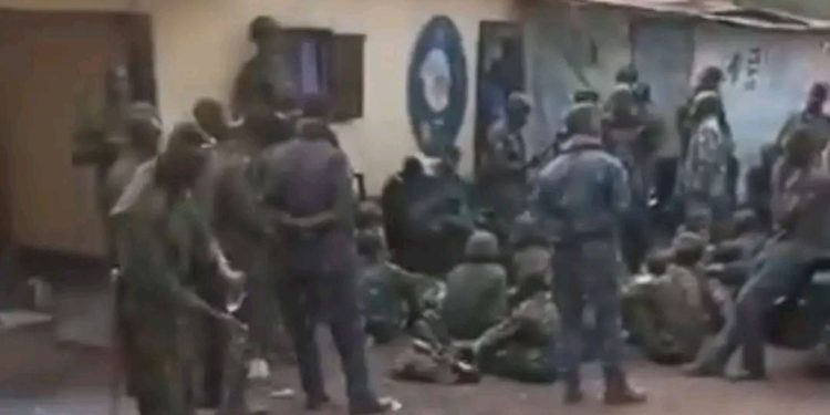 La Guinée répond aux accusations de Freetown après l’arrestation de seize soldats sierra-léonais