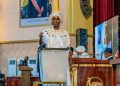 Session inaugurale de la nouvelle législature : la plus jeune députée, Hadja Idrissa Bah, secrétaire de séance
