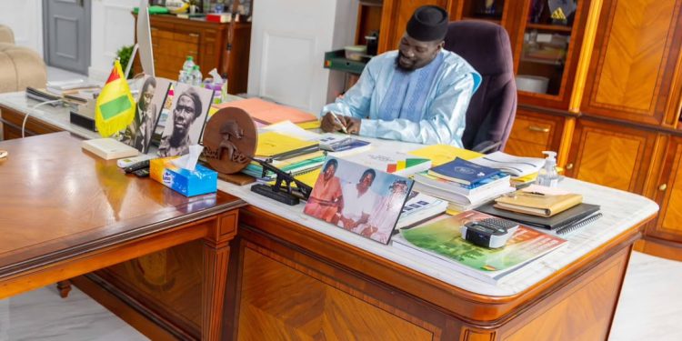 Mamadi Doumbouya réaffirme son engagement contre la corruption et annonce une réorganisation administrative