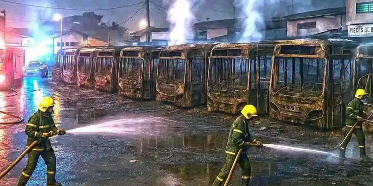 Koumassi : 55 autobus de la SOTRA endommagés dans un violent incendie