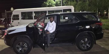 République de Guinée : l’honorable Mamadou Abass Souaré reçoit son véhicule de service